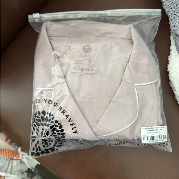 NWT Kindred Bravely Clea Short Sleeve Pajama Set - Lilac - Medium - Picture 4 of 4